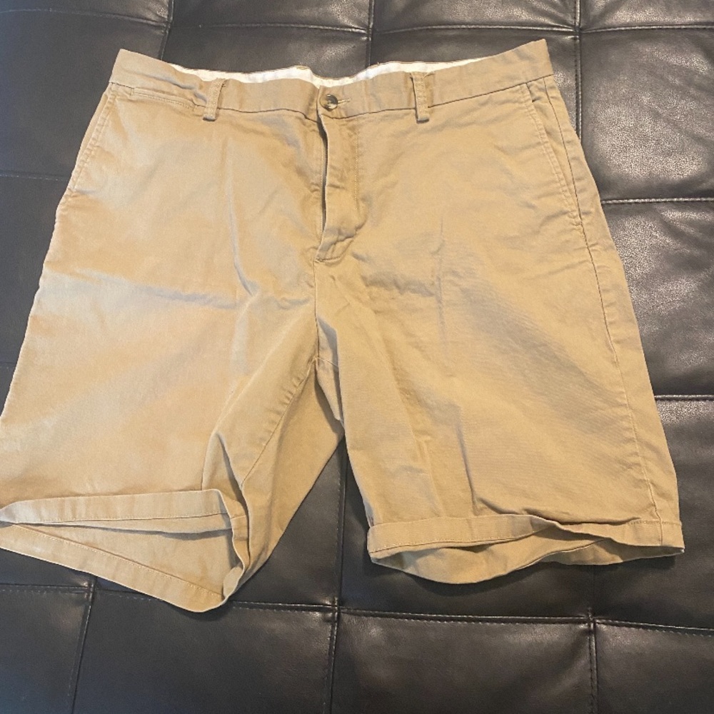 38” Khaki Shorts